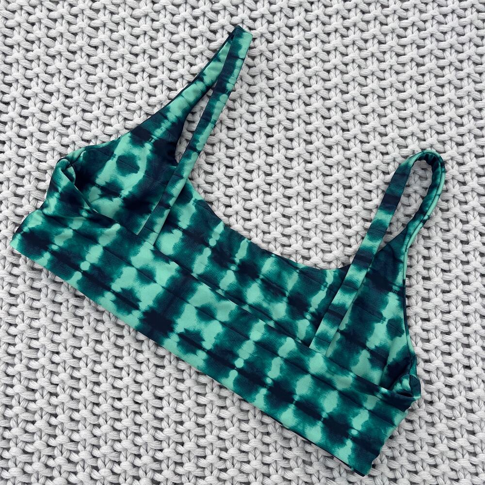 Skatie• ‘Maya’ Bikini Top in REGGAE Print - Picture 10 of 13